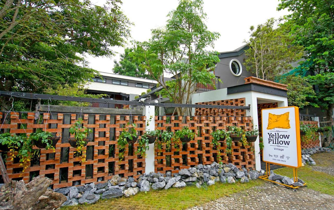 Yellow Pillow Village Chiang Mai Exterior foto